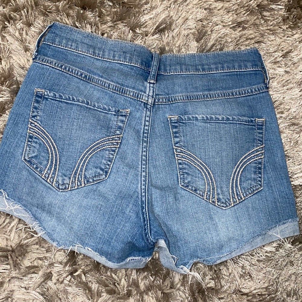 Size 3 / 26 Hollister Cuffed Stretchy Jean Shorts